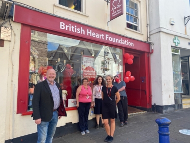 Peter Fox with British Heart Foundation staff